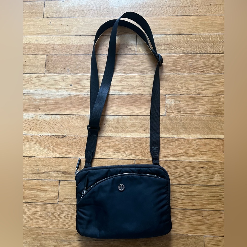 Lululemon Crossbody bag, black w/ silver accent